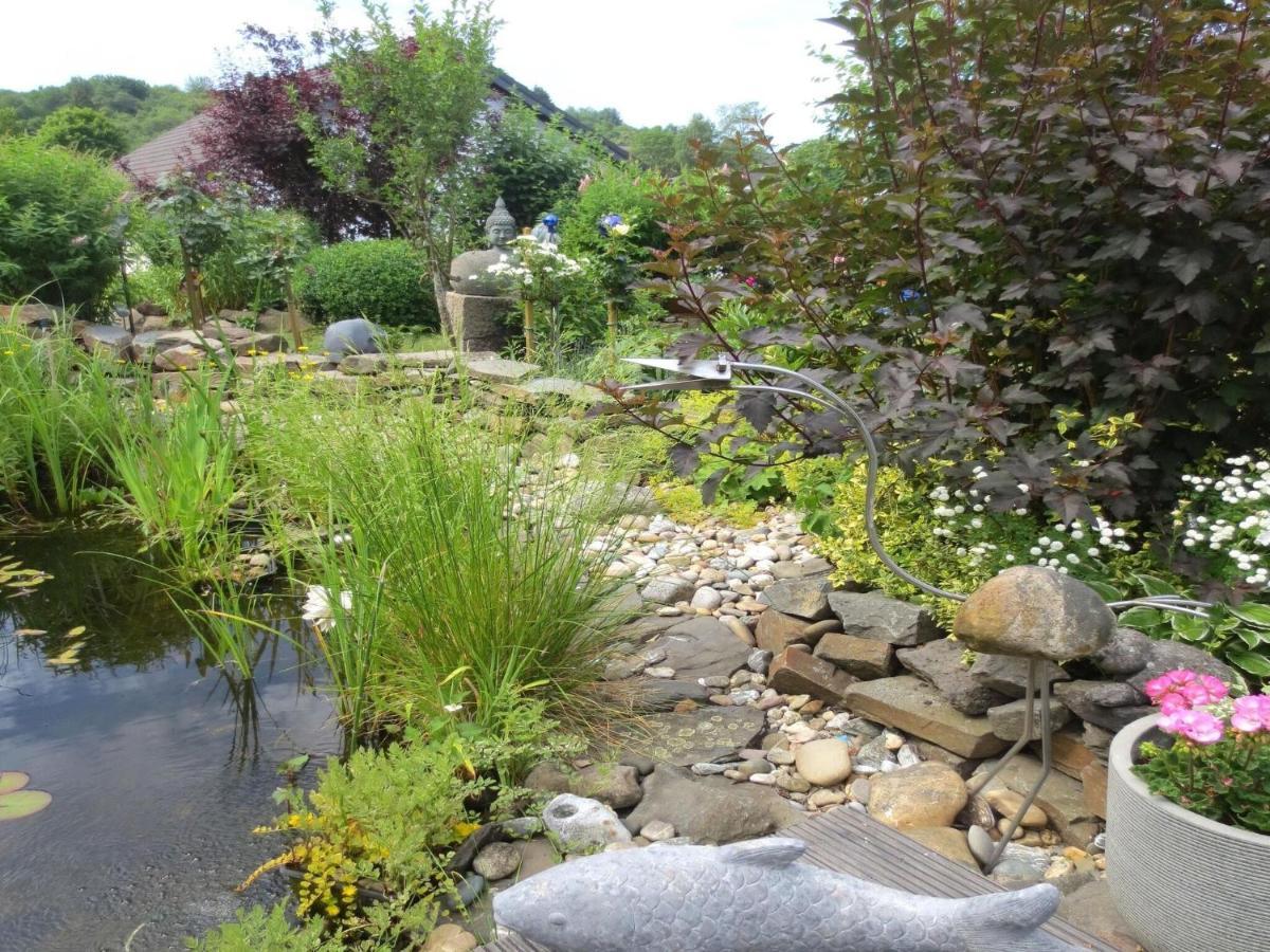 Holiday Flat With Idyllic Garden In Daun Eksteriør billede
