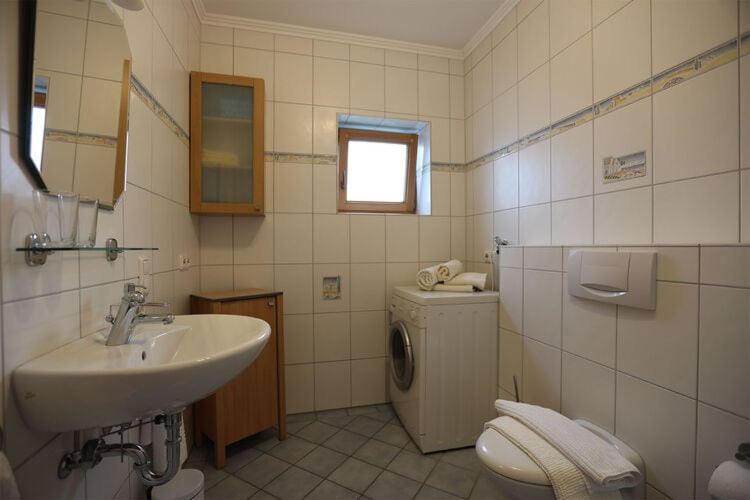 Holiday Flat With Idyllic Garden In Daun Eksteriør billede
