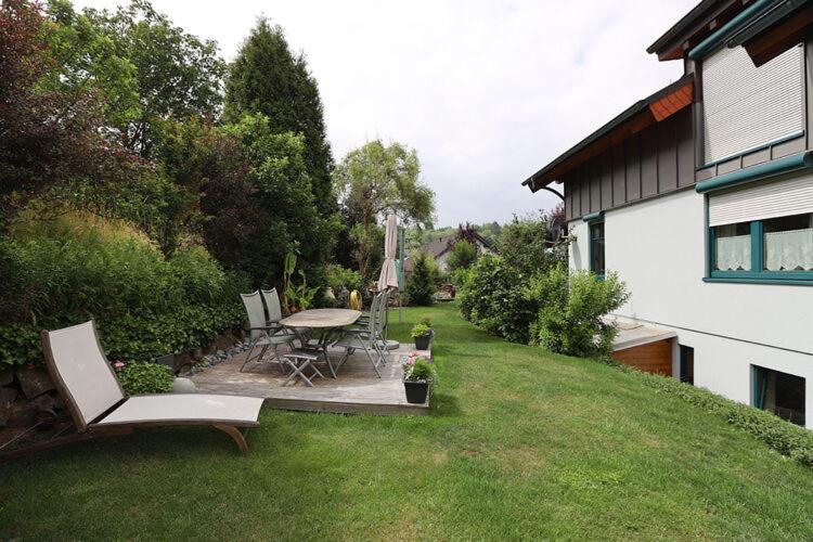 Holiday Flat With Idyllic Garden In Daun Eksteriør billede
